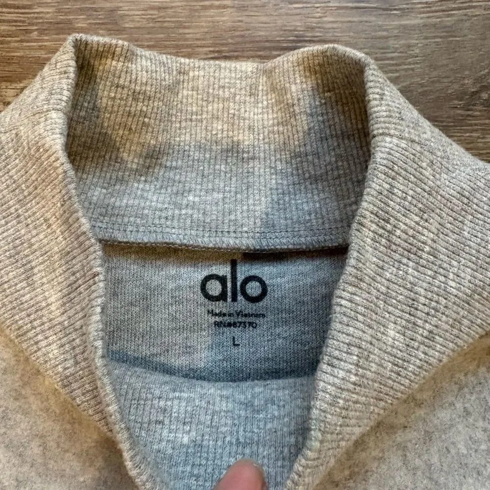 ALO Yoga Segment Pullover Gray Crew Neck Sweater